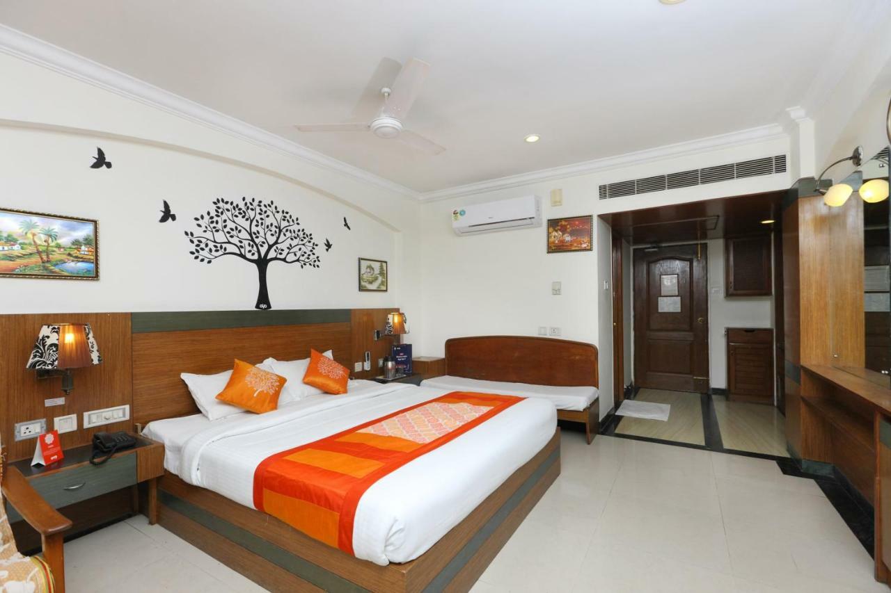 Oyo 1081 Hotel Sindhu International 티루파티 외부 사진